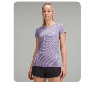 🍋Lululemon Swiftly Tech Shirt 2.0 Hip Length sz 10 stripe lilac ether/nightfall